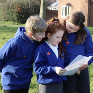 Jubilee Oak Children from Trimley St Martin Primary School 2